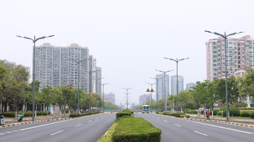 從“桿件林立”到“井然有序”,合桿整治,如何重塑,城市道路空間,品質